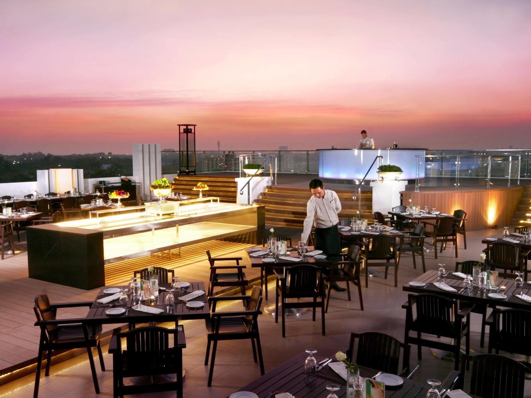 Kameo Grand Hotel & Serviced Apartment, Rayong Eksteriør bilde