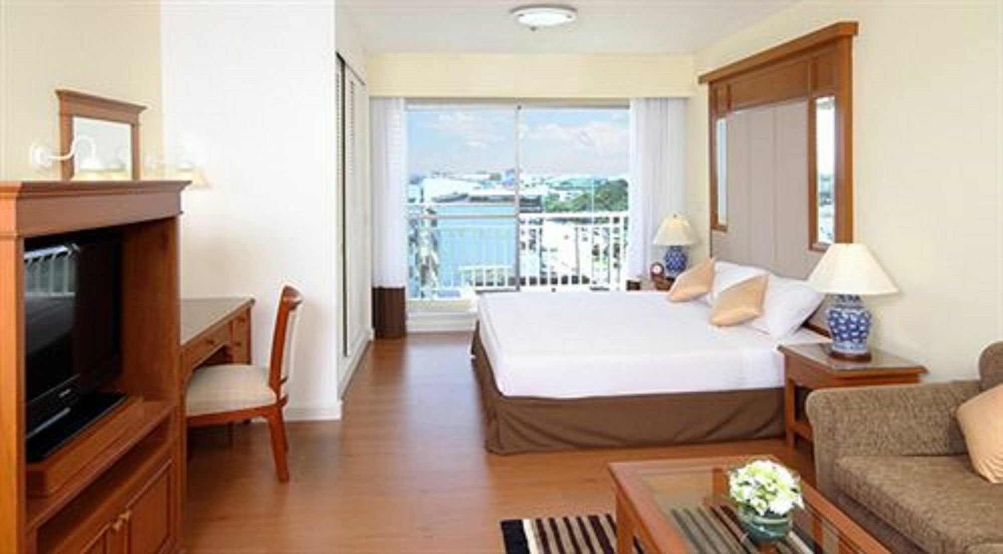 Kameo Grand Hotel & Serviced Apartment, Rayong Eksteriør bilde