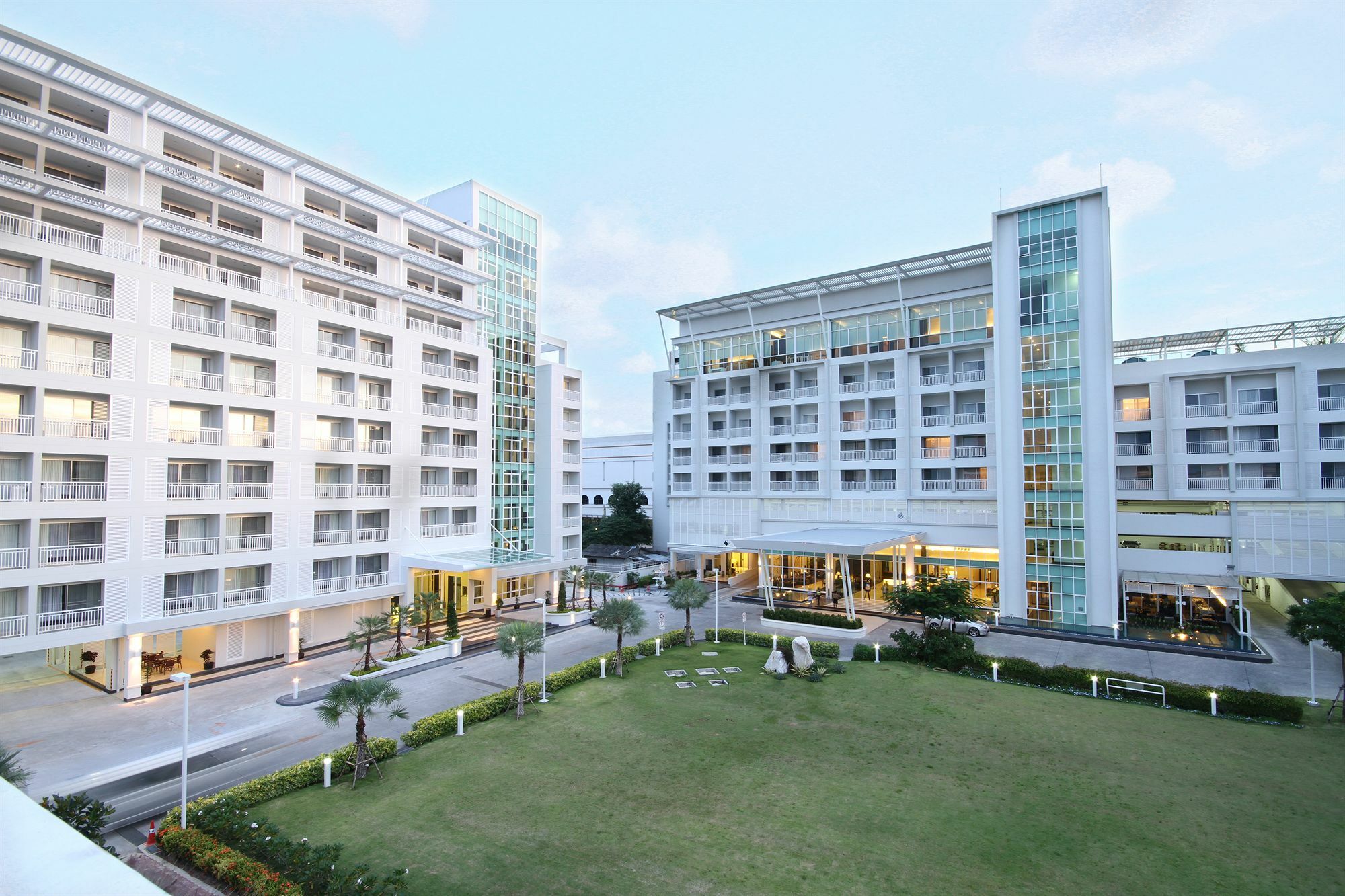 Kameo Grand Hotel & Serviced Apartment, Rayong Eksteriør bilde