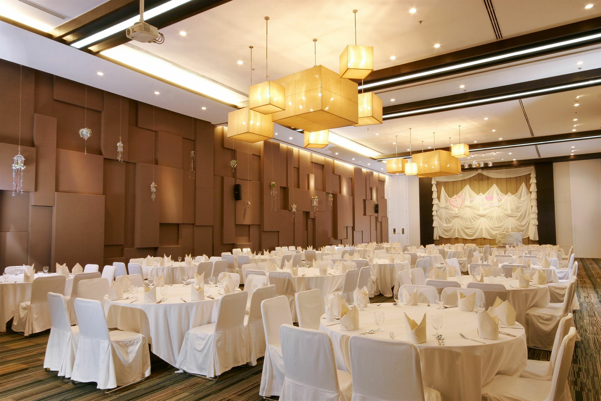 Kameo Grand Hotel & Serviced Apartment, Rayong Eksteriør bilde
